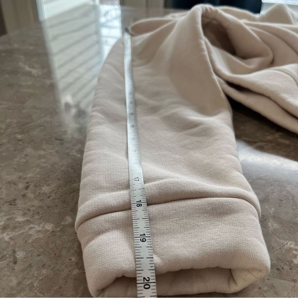 Zara long sleeve cream color top with scalloped color size small - Picture 5 of 9